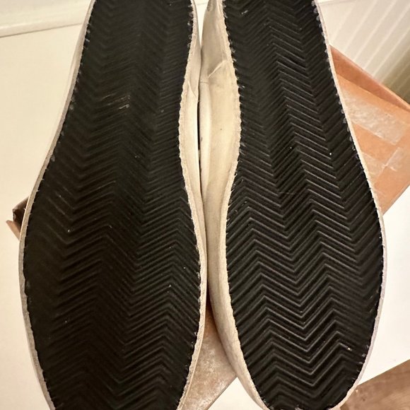 Golden Goose Sneakers, Size 40 - Picture 5 of 8